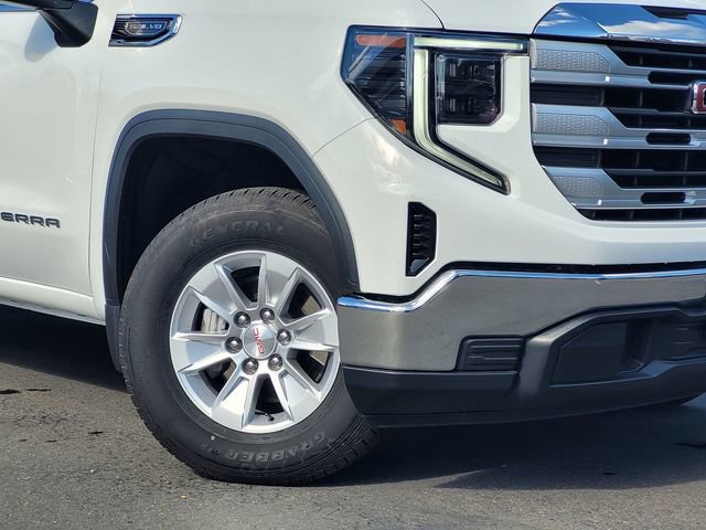 Used 2025 GMC Sierra 1500 SLE w/ Preferred Package image 3