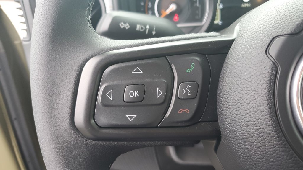 Used 2025 Jeep Gladiator Sport AWD/4WD image 28