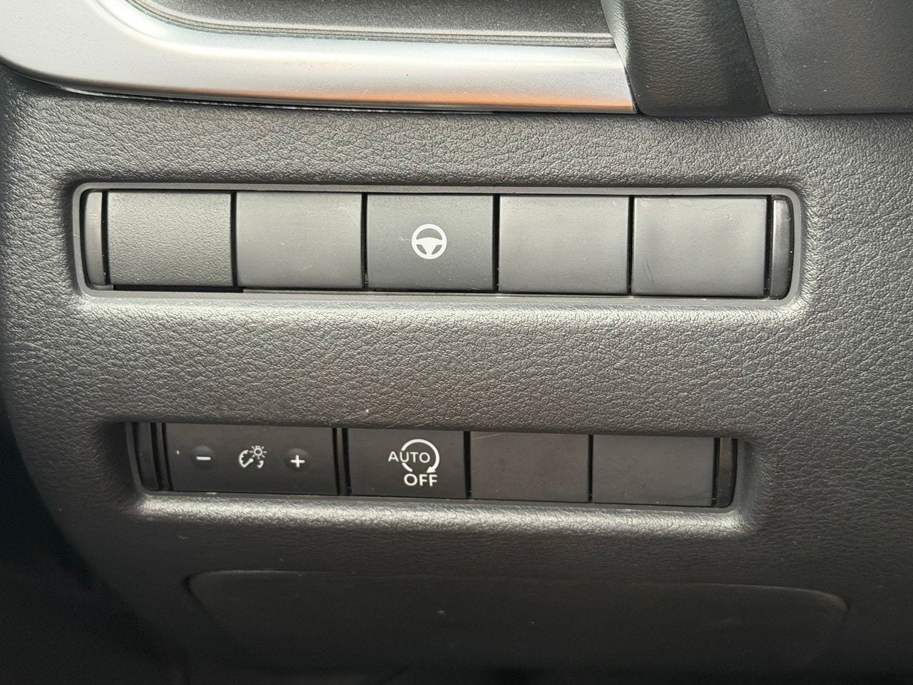 Used 2023 Nissan Rogue SV FWD image 20