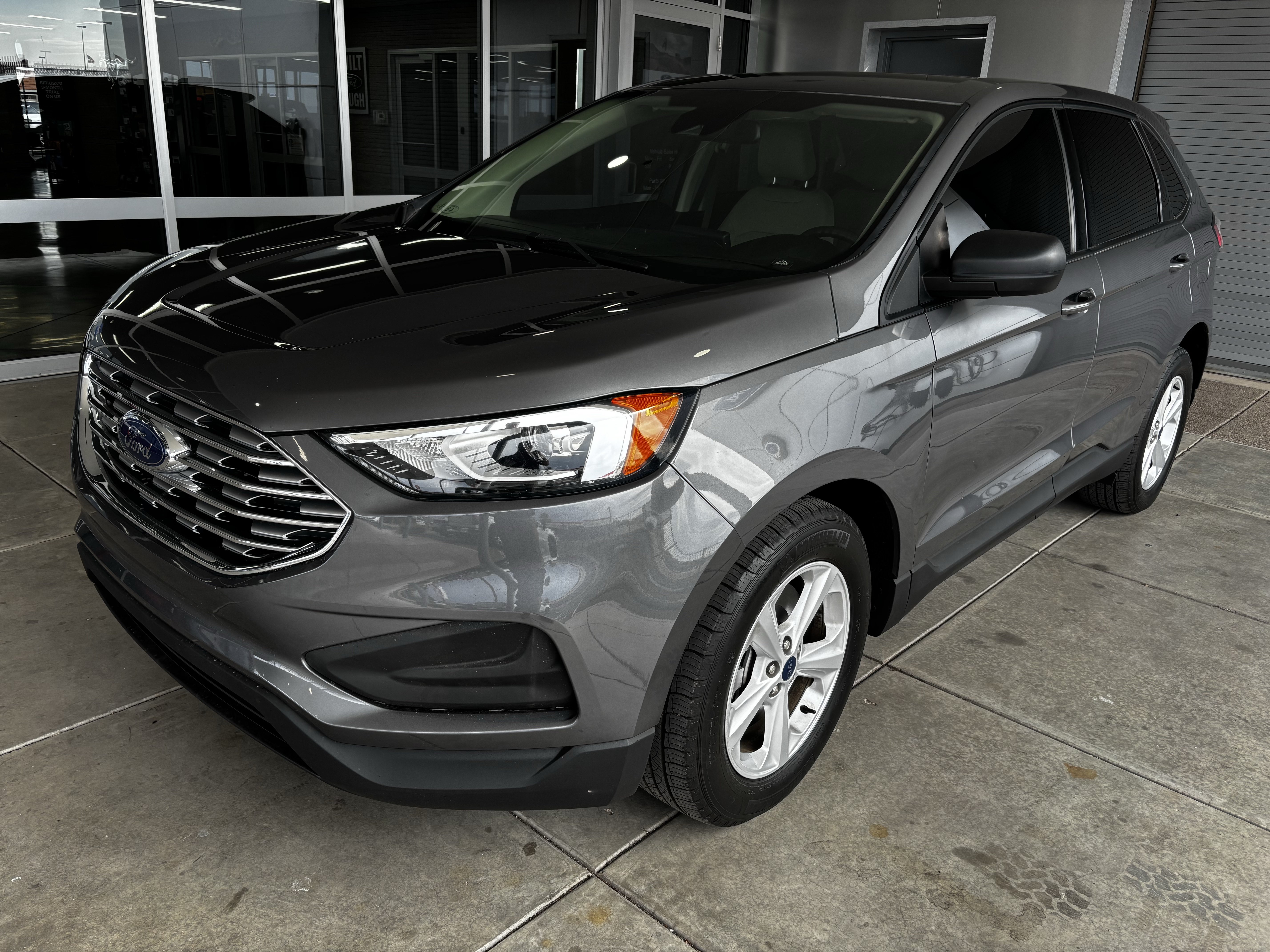Used 2022 Ford Edge SE AWD/4WD image 3