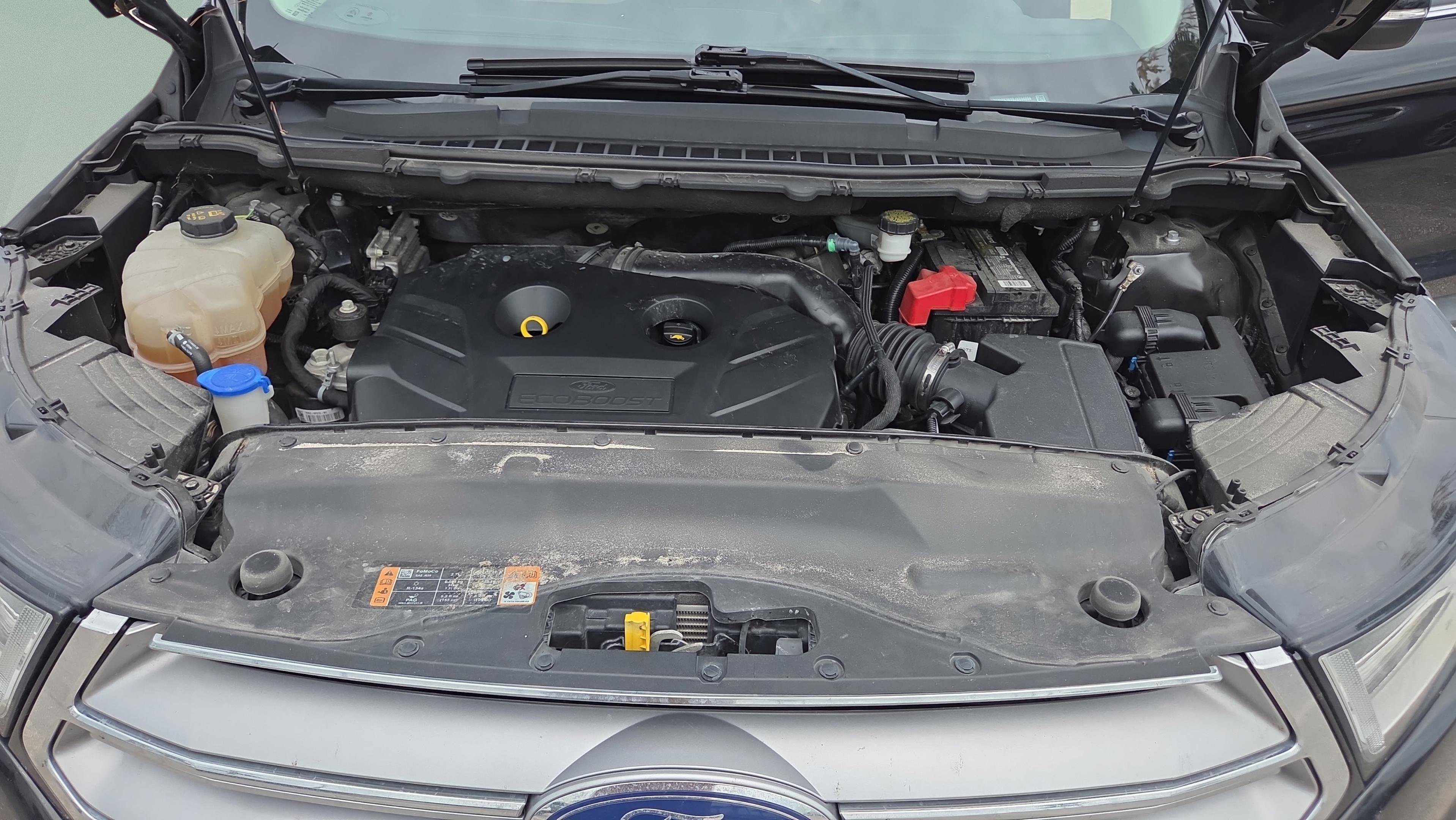 Used 2018 Ford Edge Titanium w/ Equipment Group 301A FWD image 19