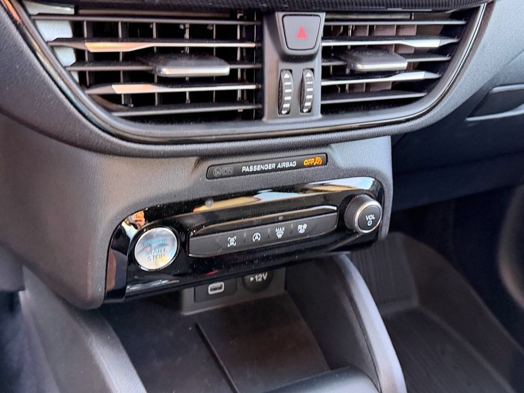 Used 2024 Ford Escape ST-Line w/ Tech Pack #1 FWD image 18