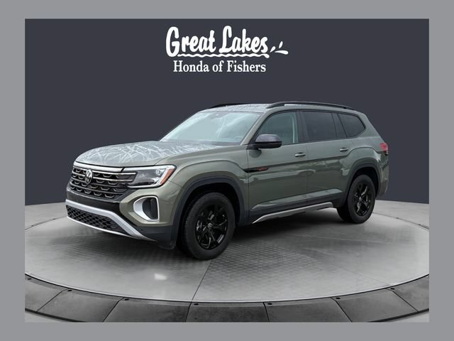 Used 2025 Volkswagen Atlas Peak Edition SE AWD/4WD image 1
