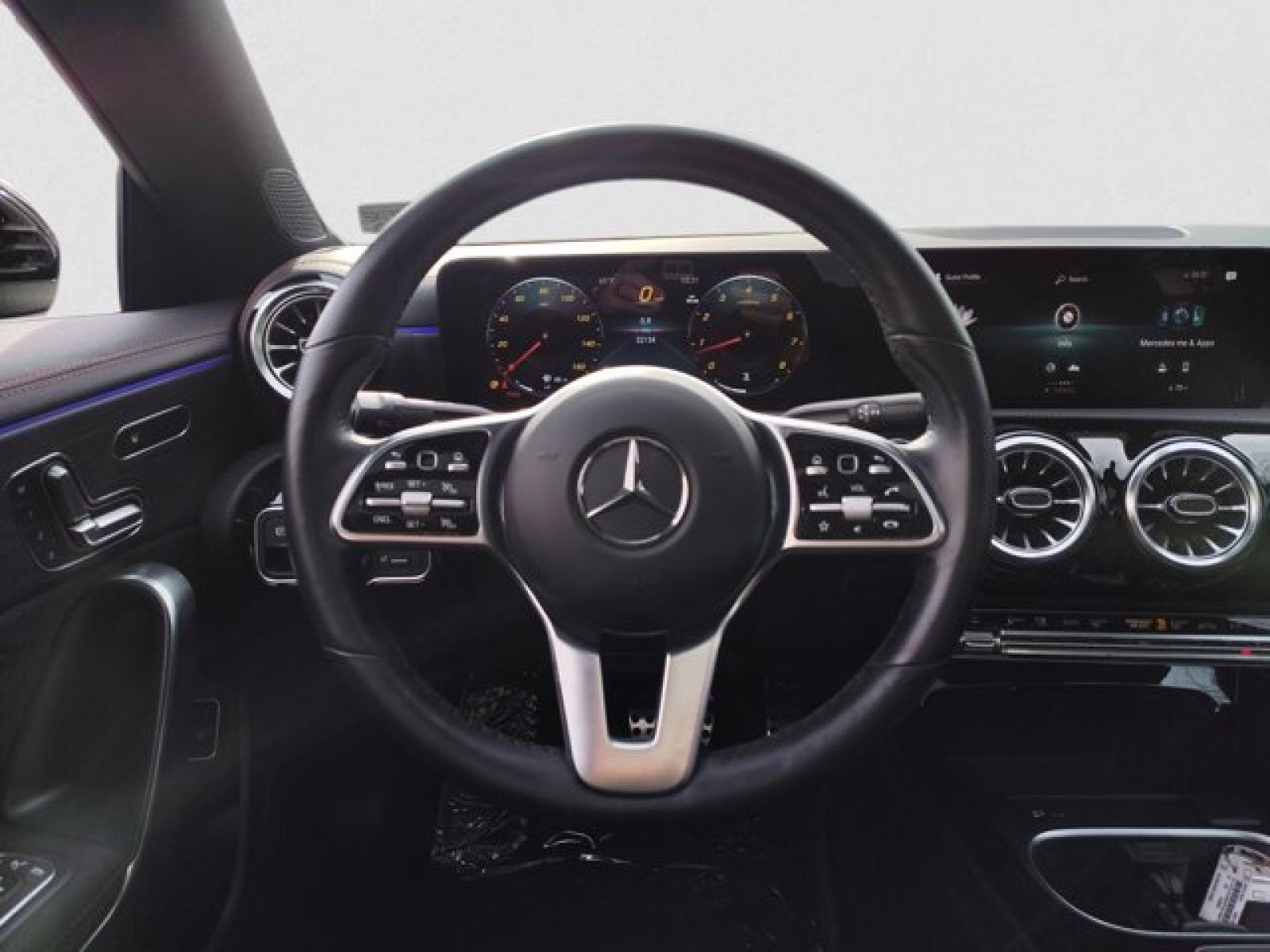 Used 2023 Mercedes-Benz CLA 250 4MATIC image 16