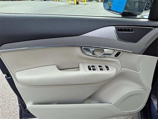 Used 2022 Volvo XC90 T5 Momentum w/ Climate Package image 13