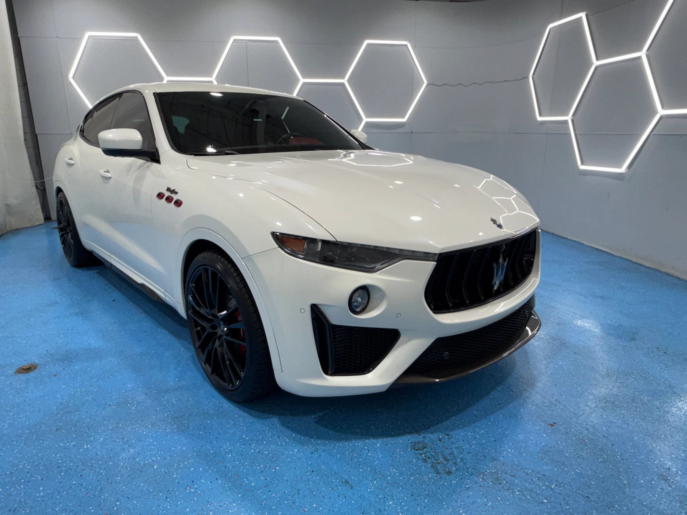 Used 2021 Maserati Levante Trofeo AWD/4WD image 79