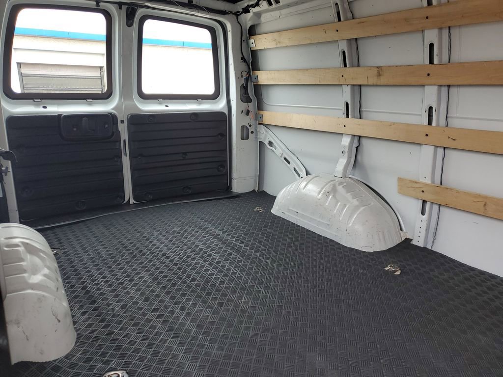 Used 2024 Chevrolet Express 2500 w/ Driver Convenience Package image 24