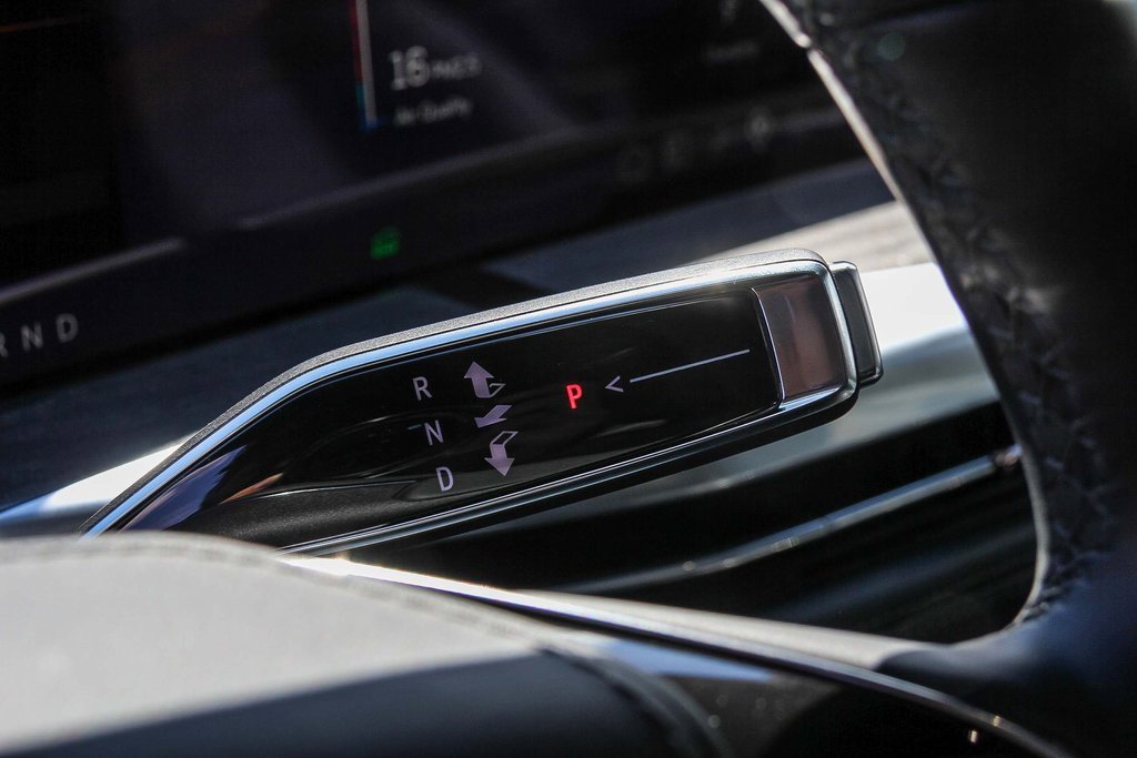 Used 2025 Cadillac Escalade IQ Sport 2 image 21