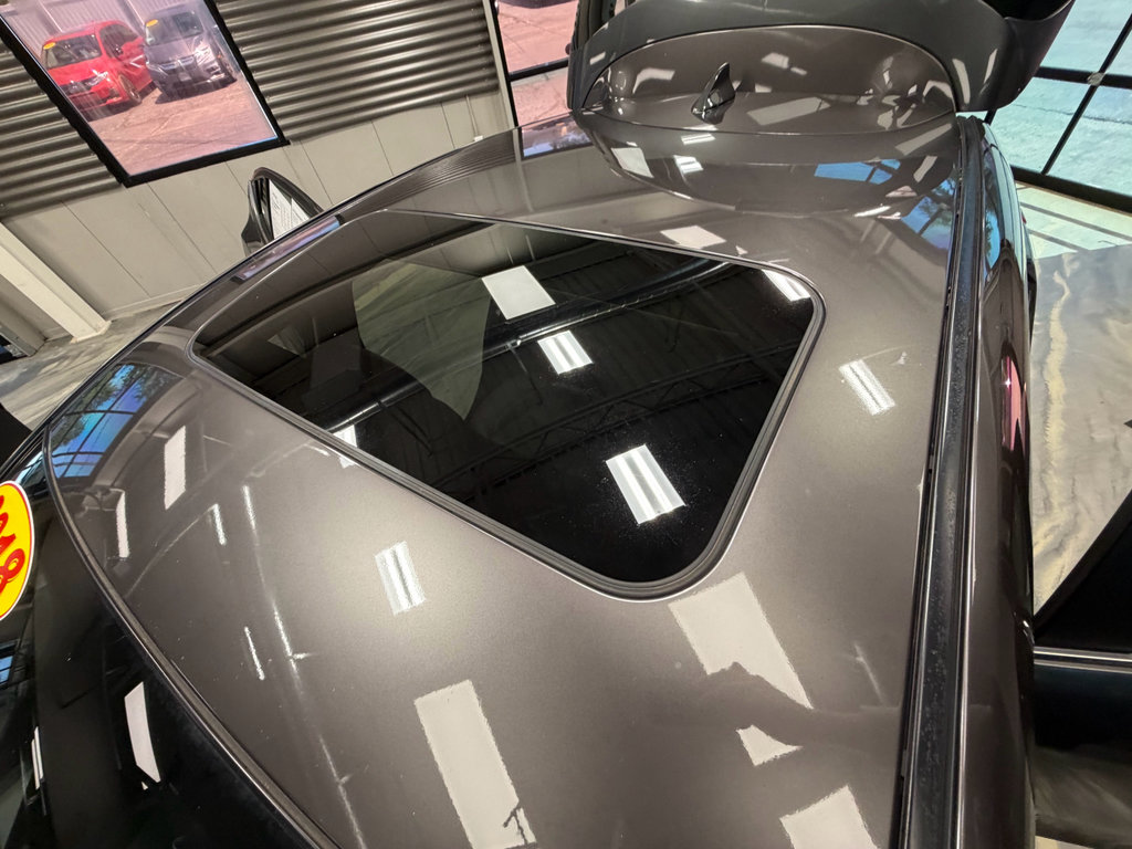 Used 2018 MAZDA MAZDA3 Grand Touring w/ Premium Equipment Package image 9