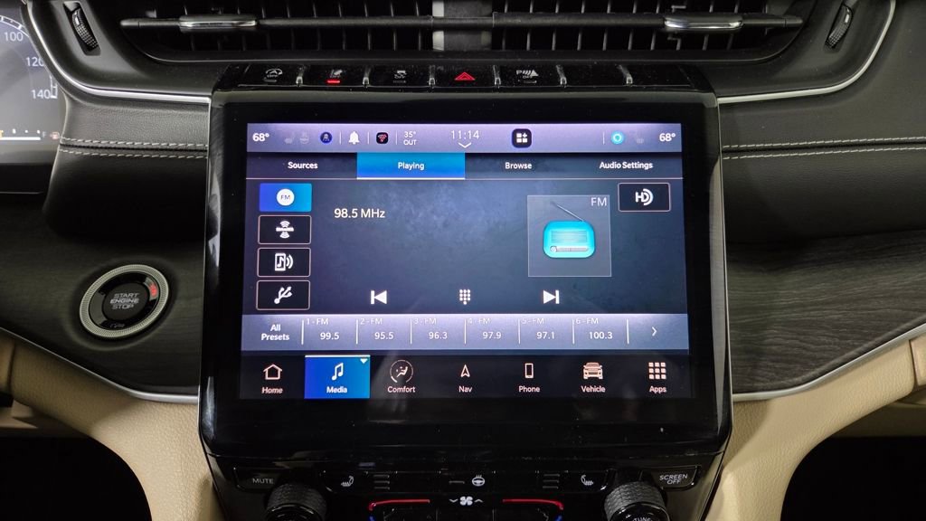 Used 2023 Jeep Grand Cherokee L Limited image 24