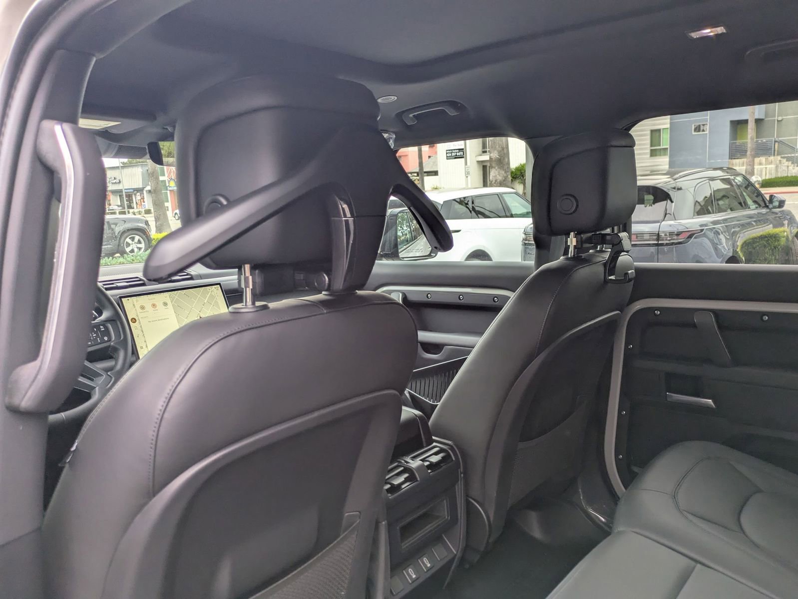 New 2026 Land Rover Defender 110 X-Dynamic SE image 29