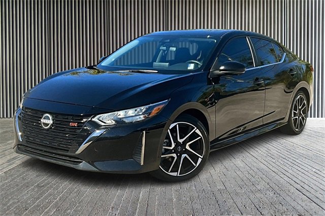 Used 2024 Nissan Sentra SR w/ SR Premium Package image 1
