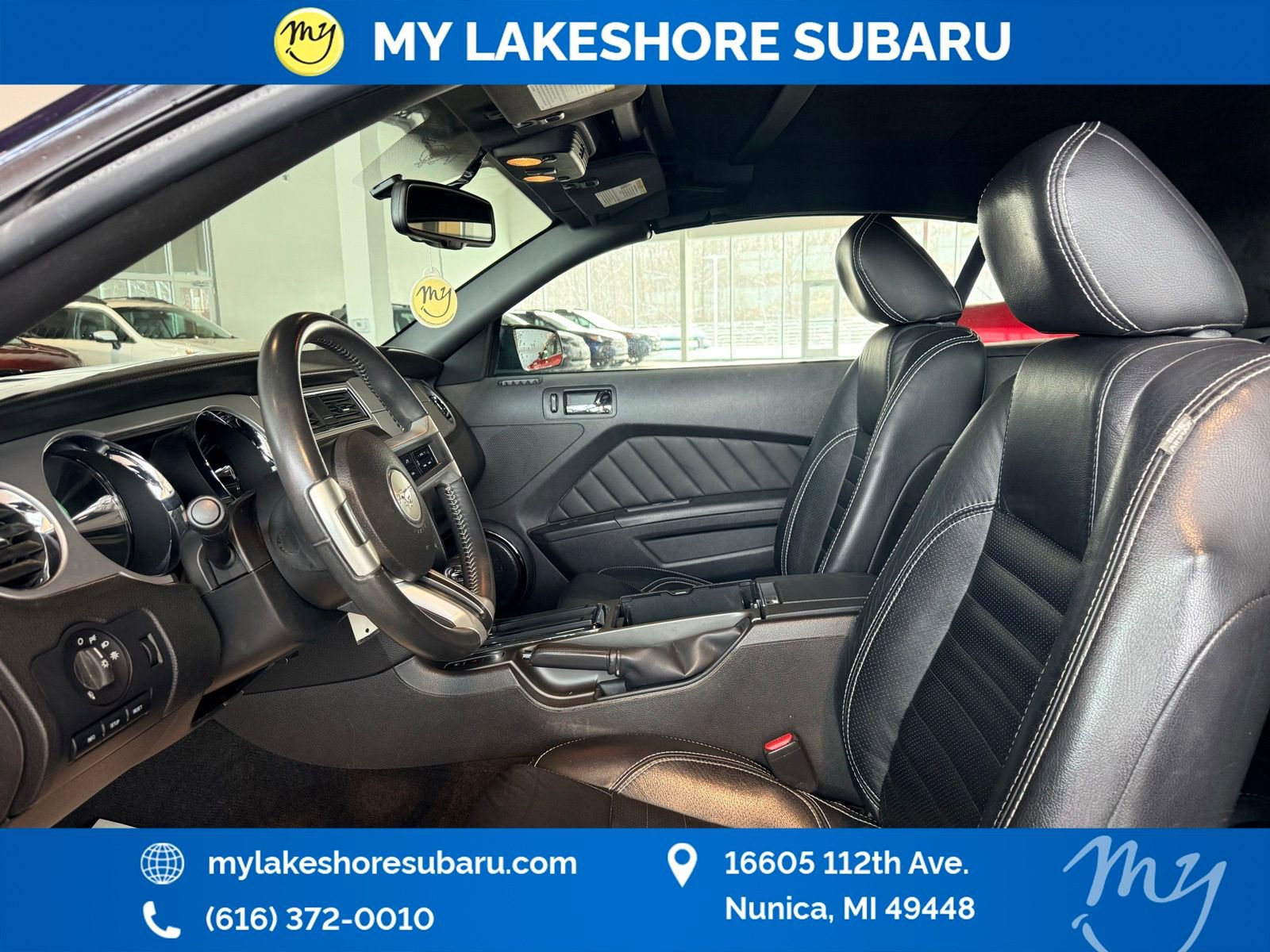 Used 2010 Ford Mustang Convertible image 9