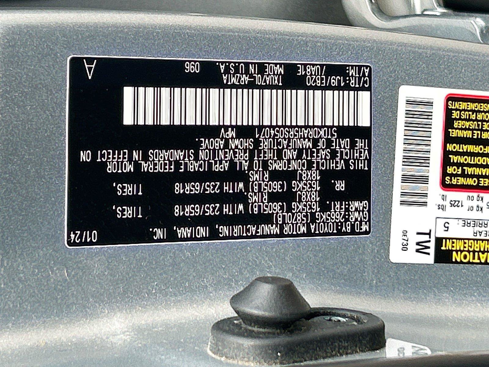 Used 2024 Toyota Highlander XLE FWD image 43