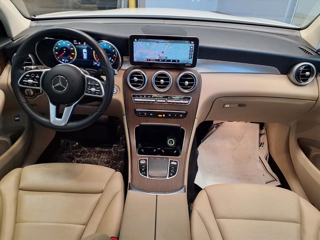 Used 2021 Mercedes-Benz GLC 300 4MATIC image 9