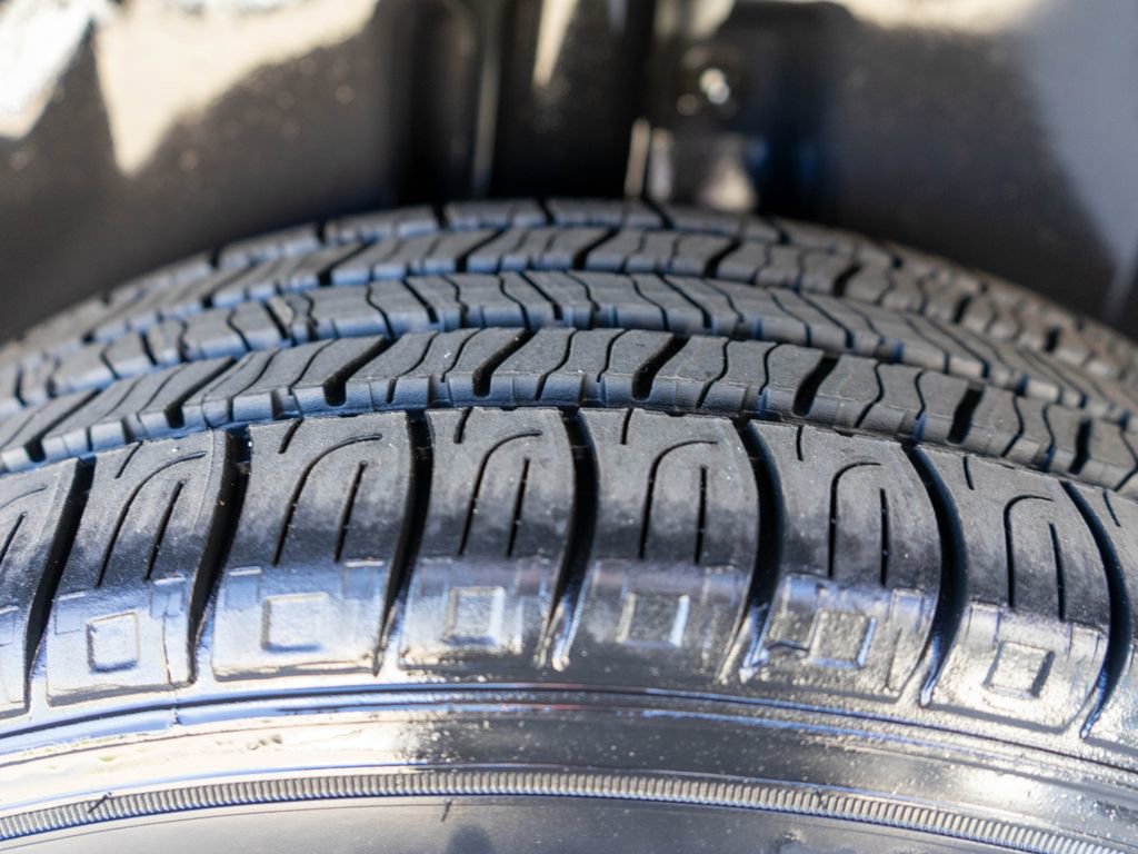 Used 2018 Jeep Cherokee Limited w/ Luxury Group image 32