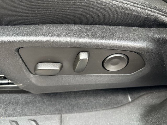 Certified 2023 Chevrolet Colorado LT w/ LT Convenience Package II image 14