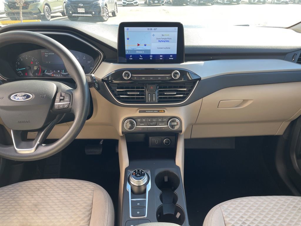 Used 2020 Ford Escape SE image 11