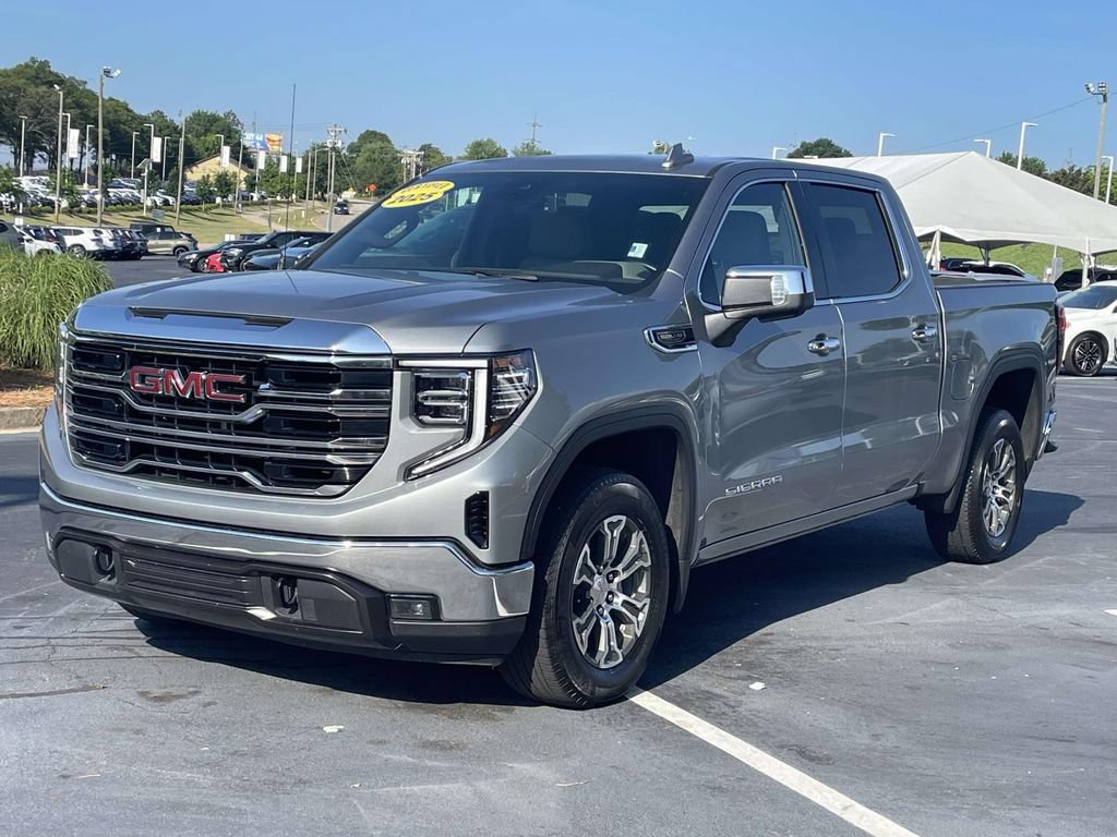 Used 2025 GMC Sierra 1500 SLT RWD image 3