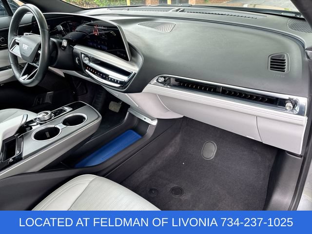 Used 2024 Cadillac Lyriq Luxury AWD/4WD image 28
