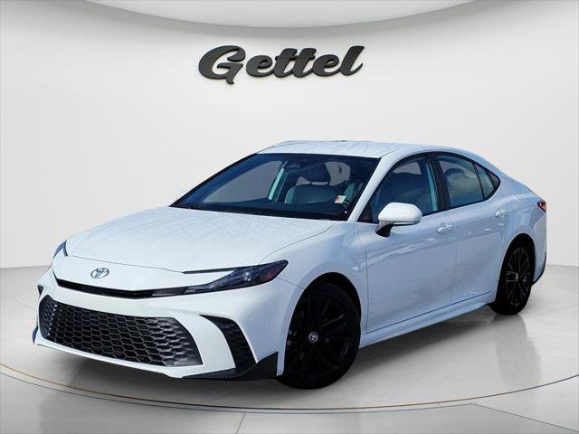 Certified 2025 Toyota Camry SE w/ Convenience Package FWD image 1