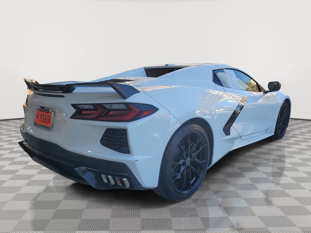 Used 2024 Chevrolet Corvette Stingray Premium Conv w/ Z51 Performance Package image 3