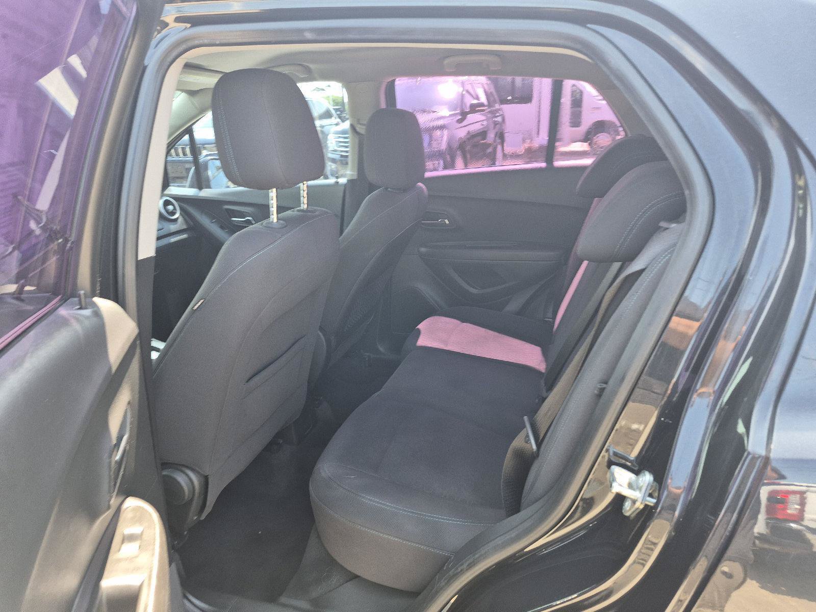 Used 2016 Chevrolet Trax LS w/ LPO, Cargo Package FWD image 7