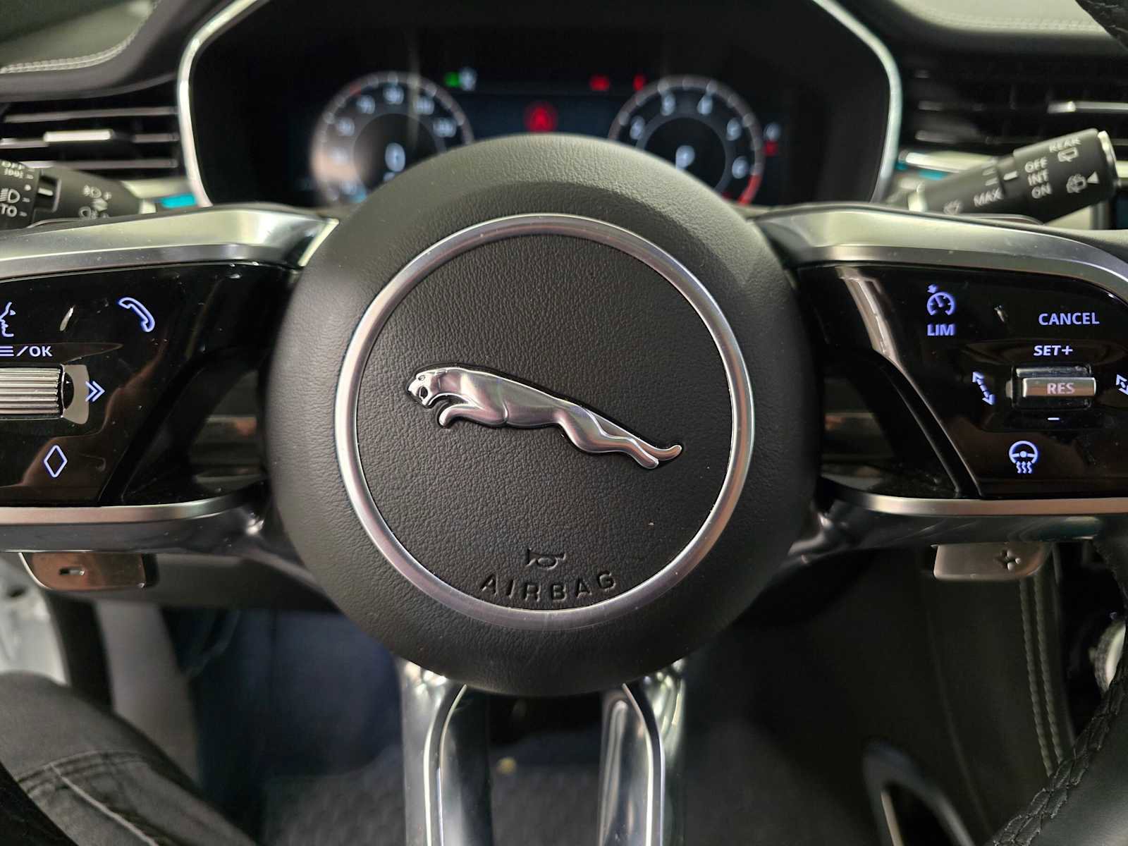 Used 2026 Jaguar F-PACE R-Dynamic S AWD/4WD image 25