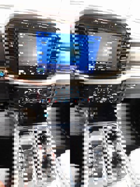 Used 2023 Ford F150 Lightning XLT image 38