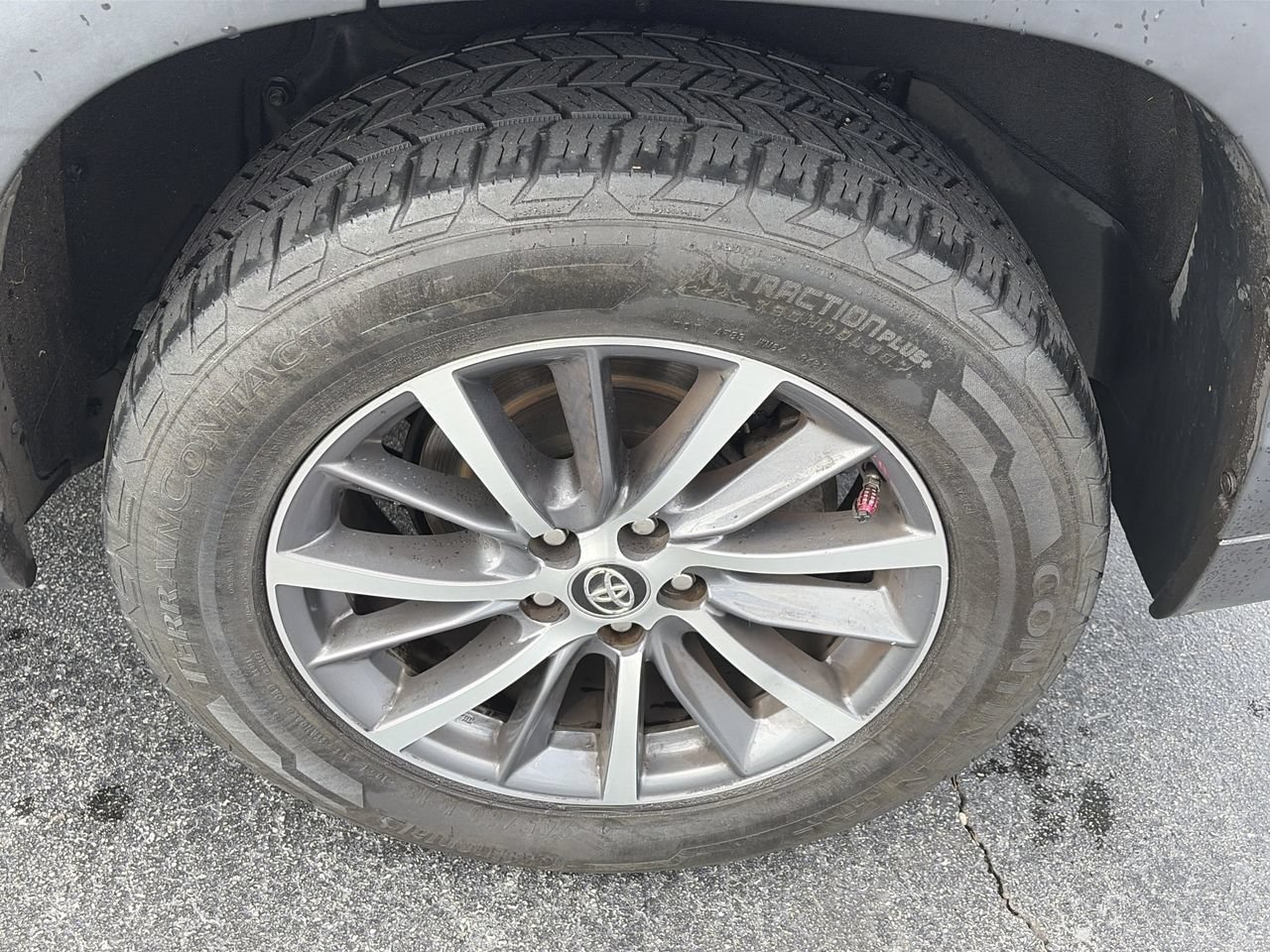 Used 2018 Toyota Highlander XLE FWD image 30