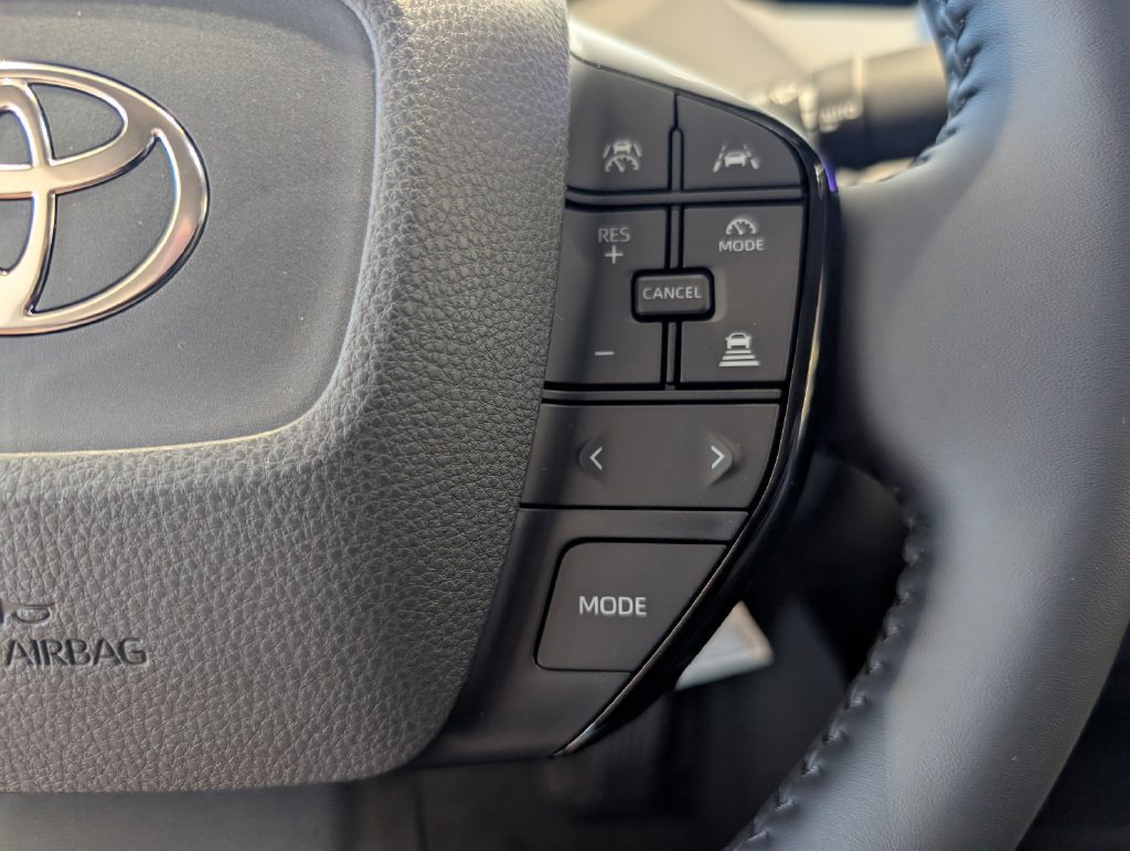 New 2027 Toyota Prius XLE FWD image 18
