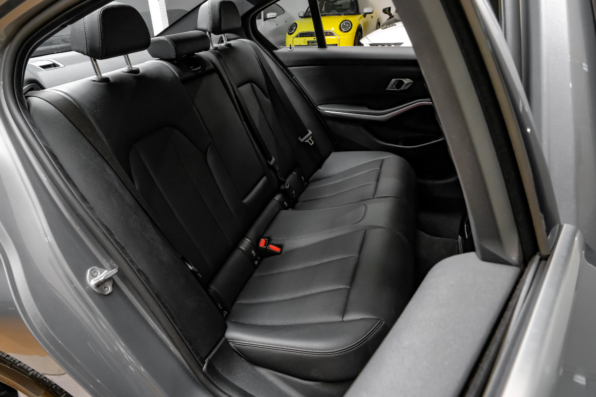 Used 2025 BMW 330i Sedan RWD image 36