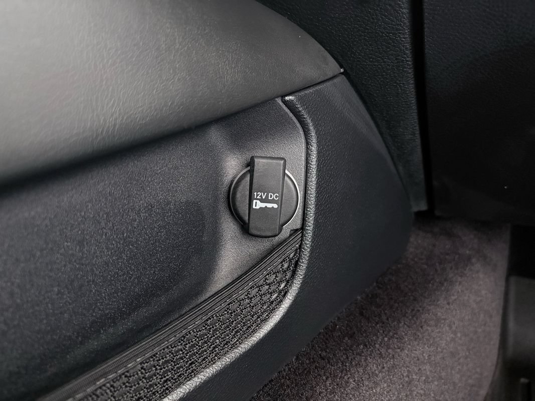 Used 2016 Dodge Challenger R/T Scat Pack w/ Leather Interior Group RWD image 24