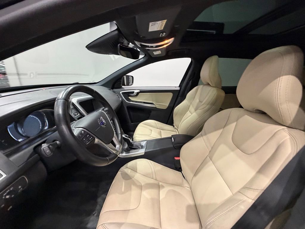 Used 2016 Volvo XC60 T5 Platinum FWD image 17