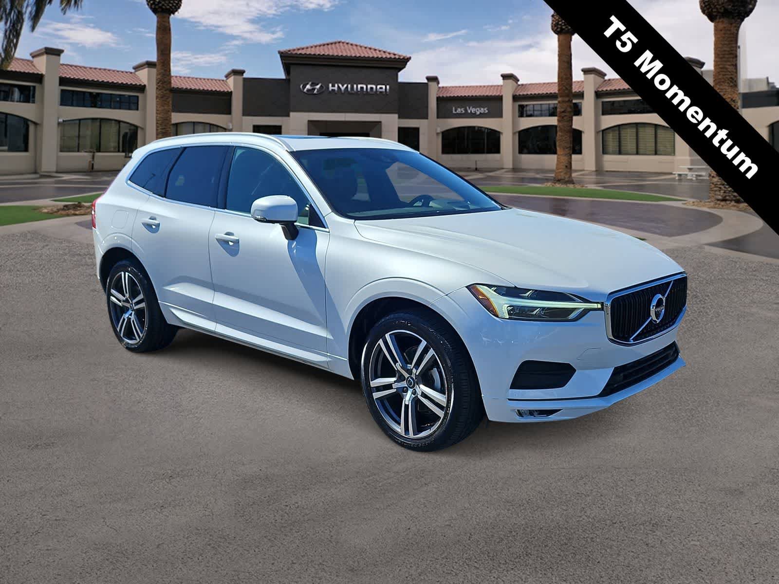 Used 2021 Volvo XC60 T5 Momentum w/ Advanced Package image 2