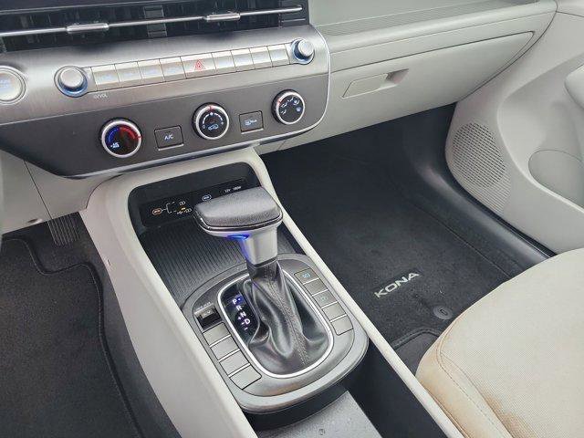Used 2025 Hyundai Kona SE FWD image 30