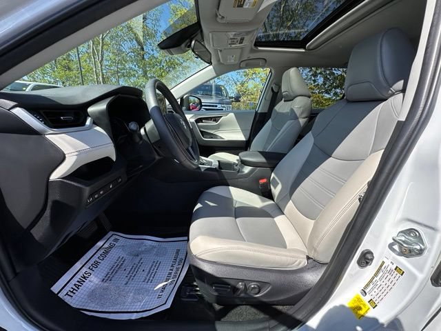 Used 2023 Toyota RAV4 XLE Premium AWD/4WD image 25
