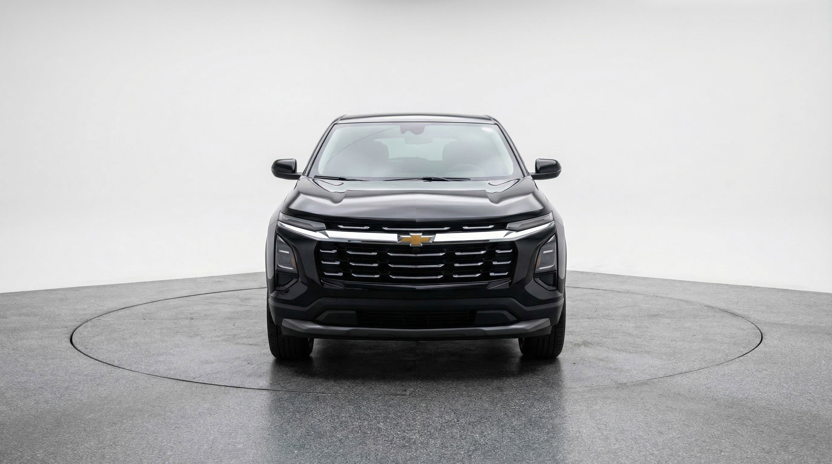 Used 2025 Chevrolet Equinox LT image 2