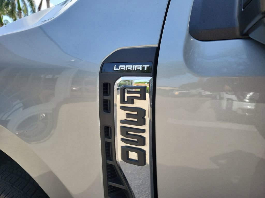 Used 2023 Ford F350 Lariat w/ Lariat Ultimate Package AWD/4WD image 29