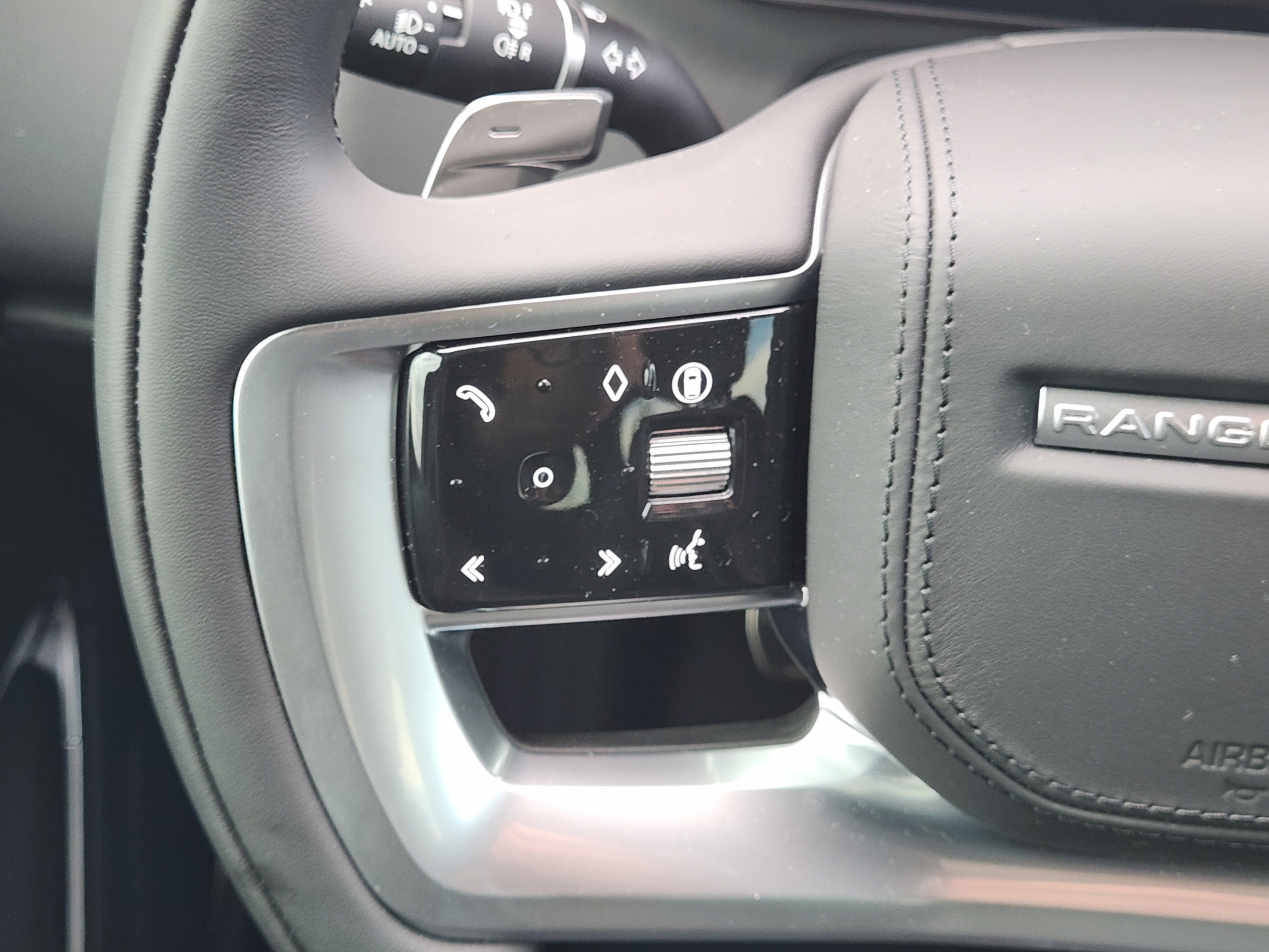New 2027 Land Rover Range Rover SE AWD/4WD image 22