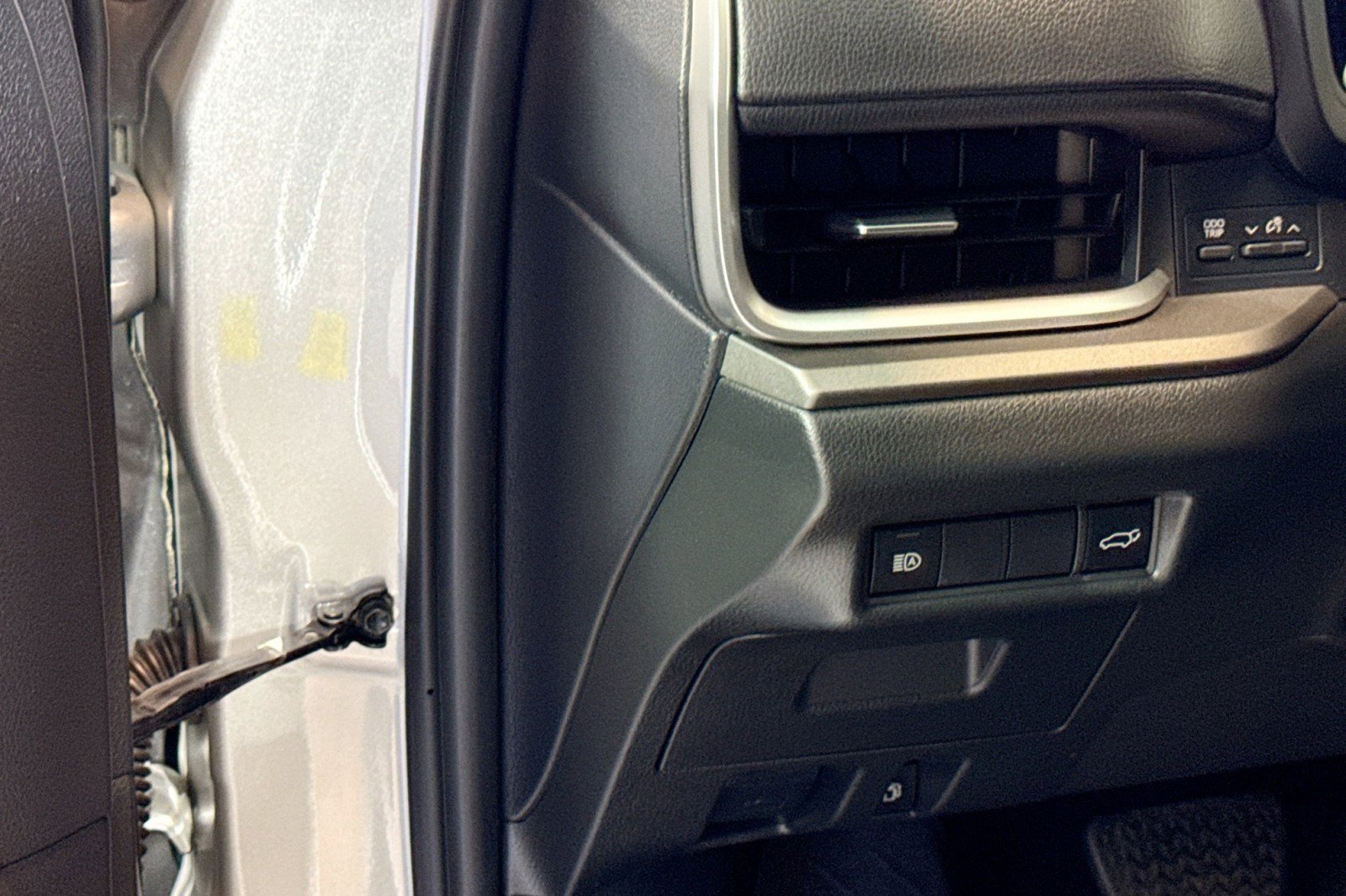 Used 2024 Toyota Grand Highlander AWD Hybrid image 10