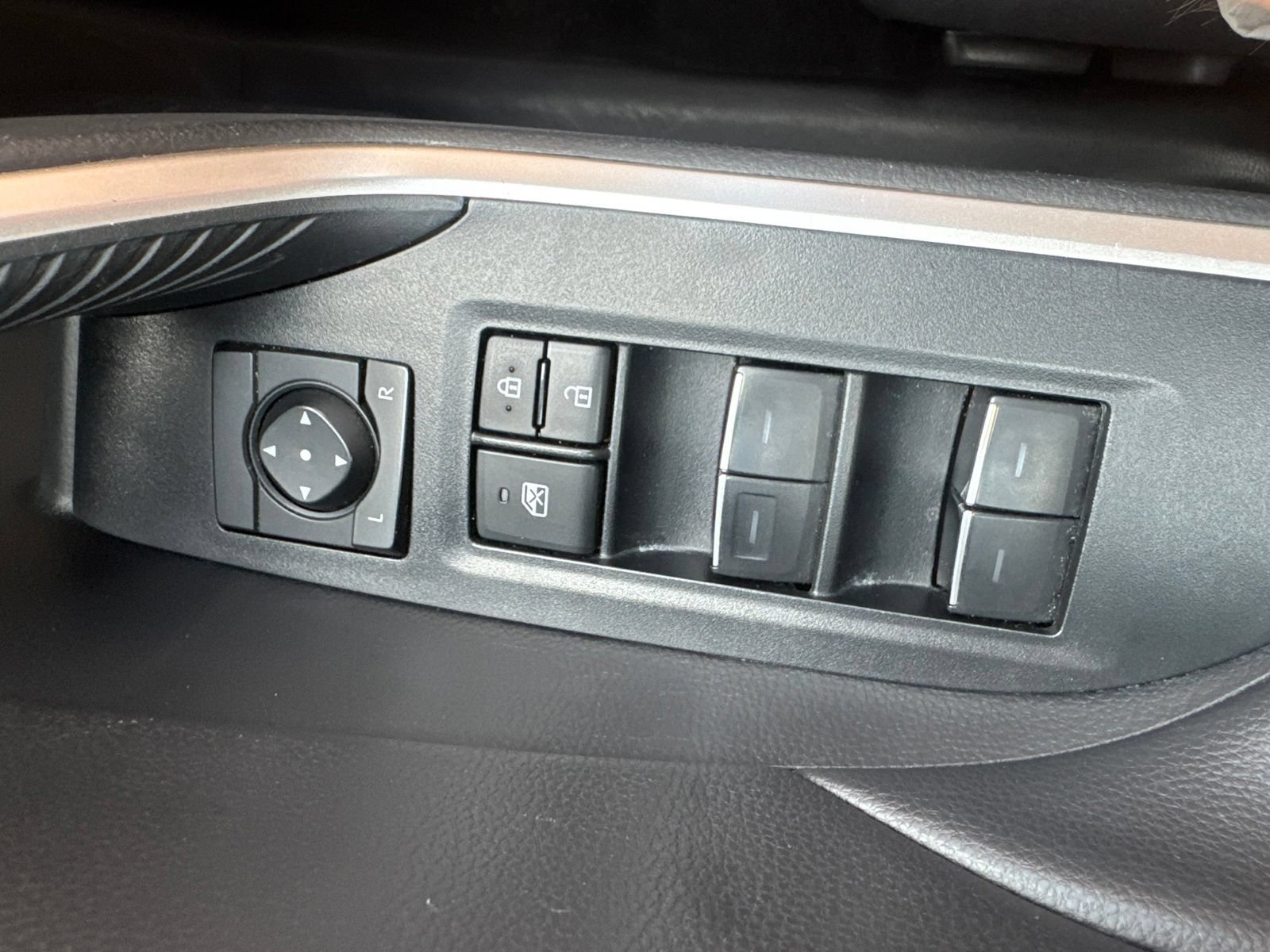Used 2024 Toyota RAV4 XLE AWD/4WD image 20