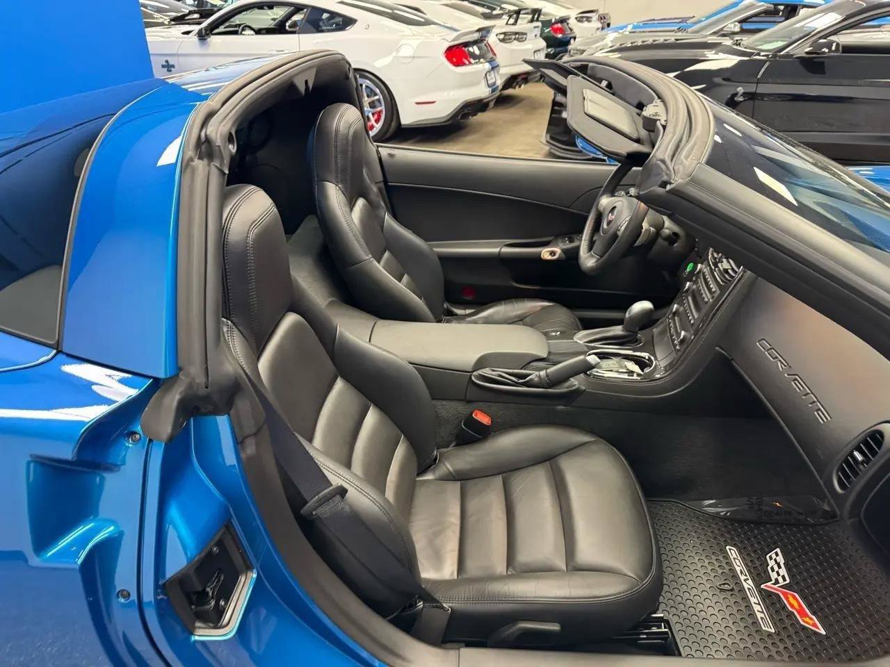 Used 2011 Chevrolet Corvette Coupe w/ 1LT RWD image 17