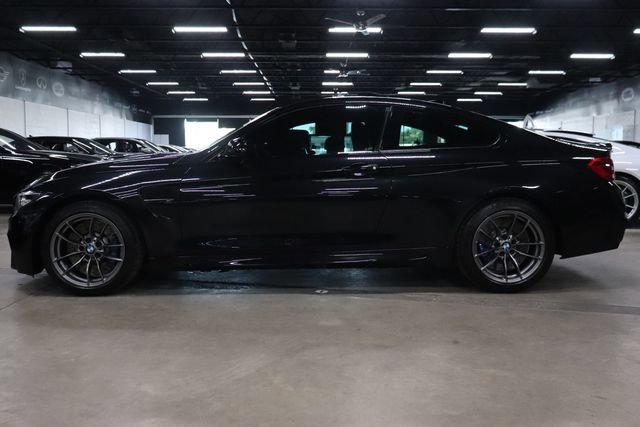 Used 2018 BMW M4 Coupe RWD image 2