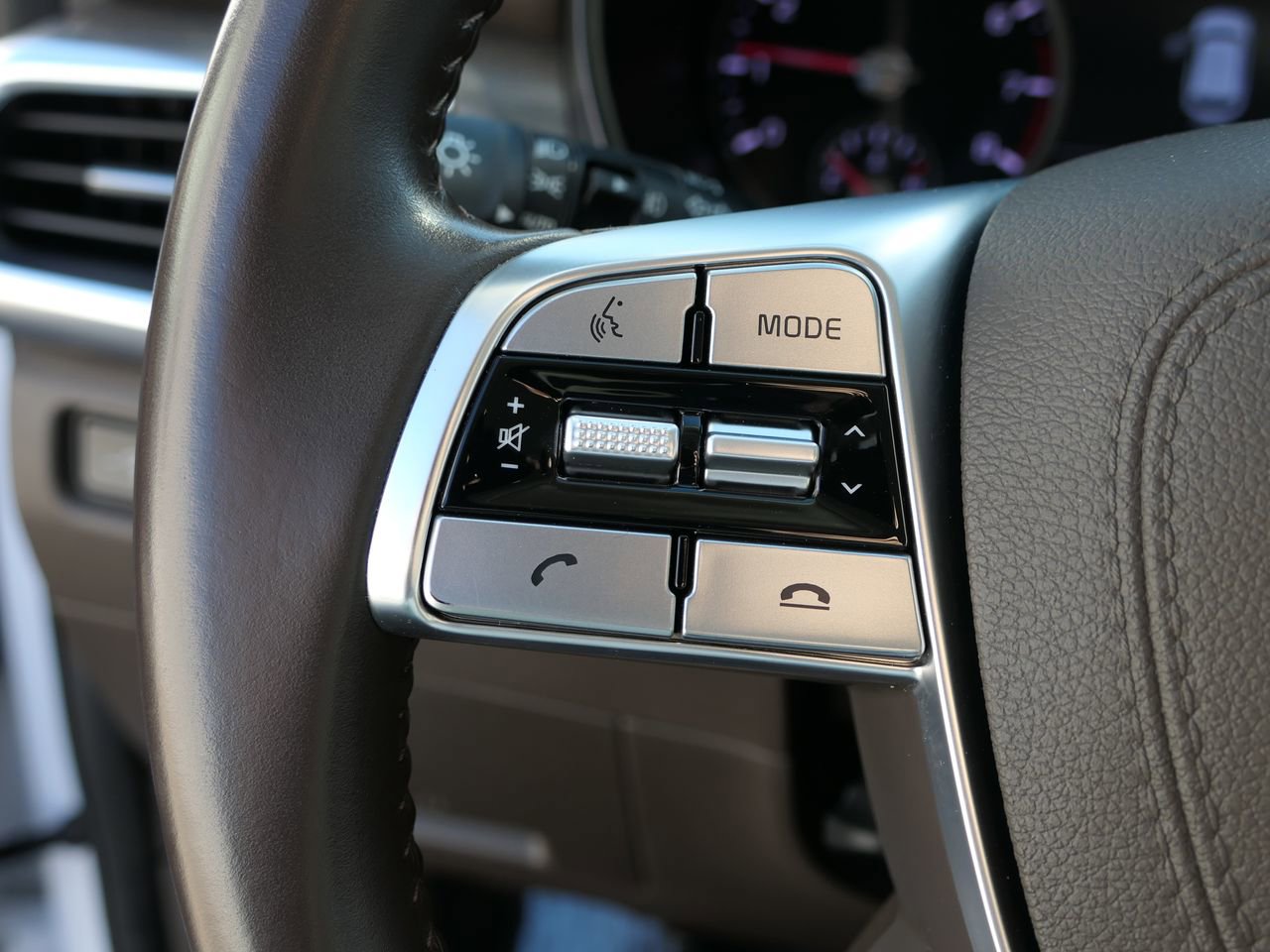 Used 2022 Kia Telluride SX w/ Towing Package image 14