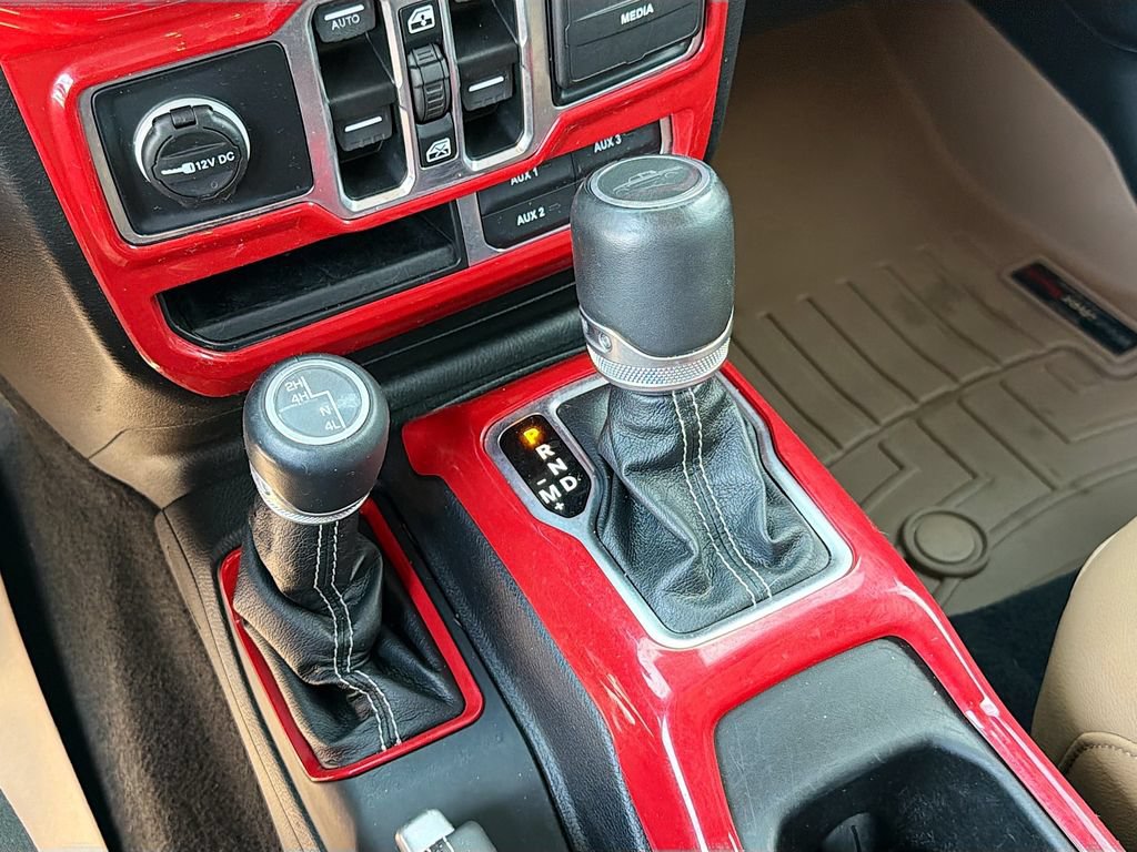 Used 2020 Jeep Gladiator Overland AWD/4WD image 17