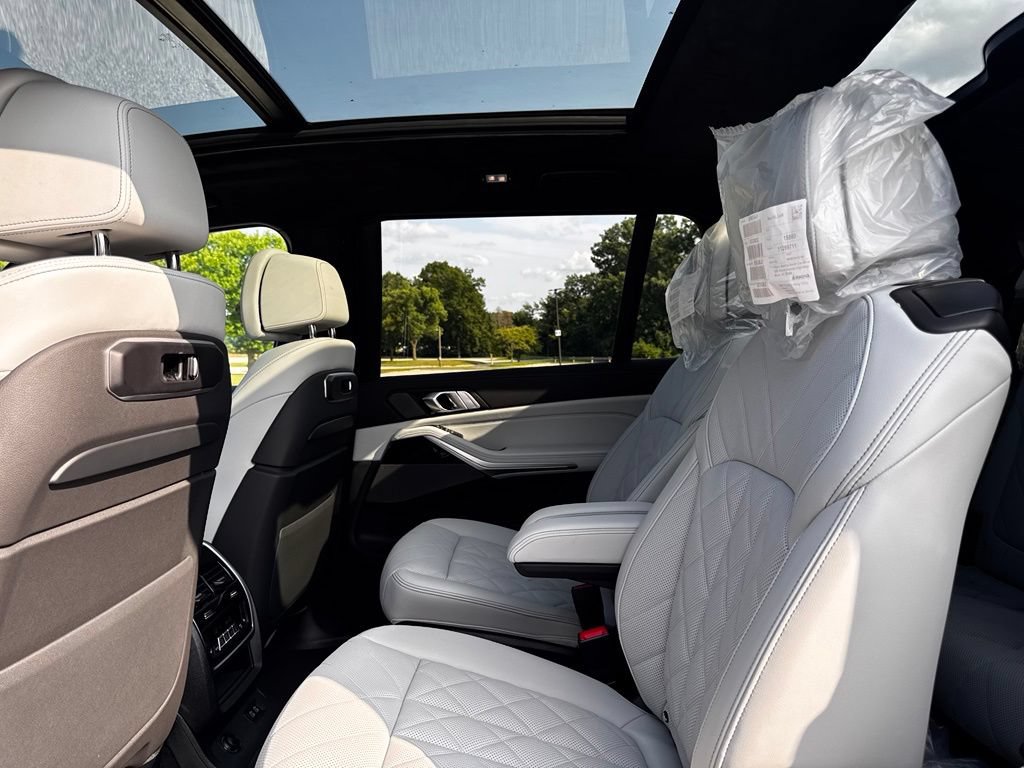 New 2027 BMW X7 xDrive40i w/ M Sport Package AWD/4WD image 19