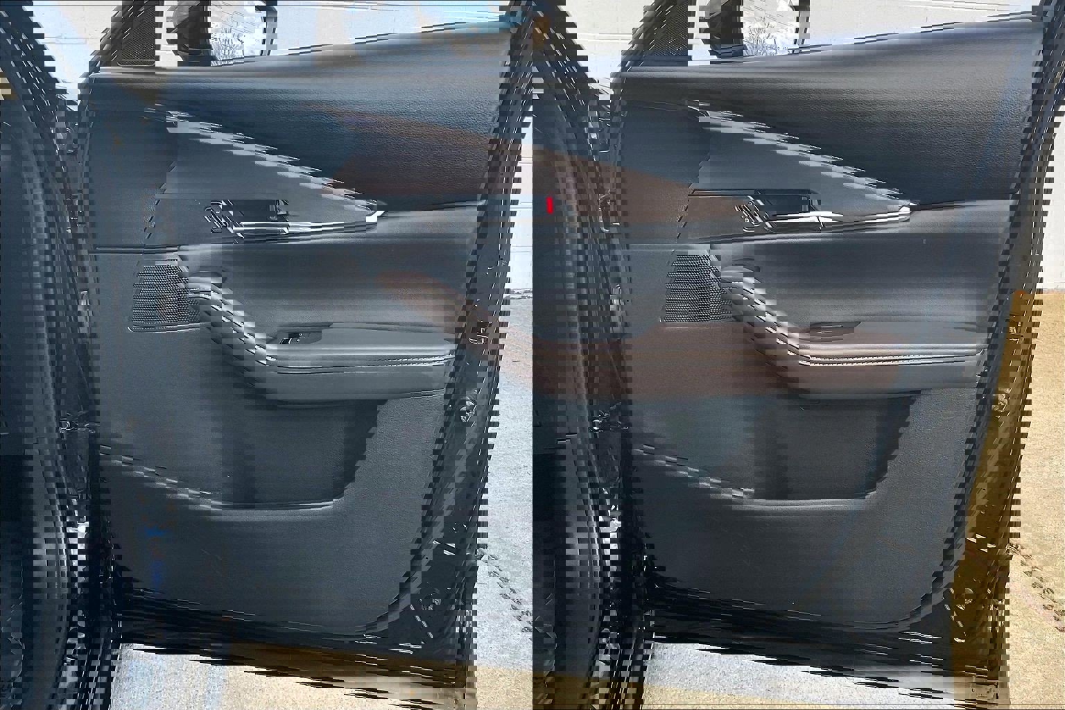 Used 2023 MAZDA CX-30 AWD 2.5 S w/ Premium Package image 29