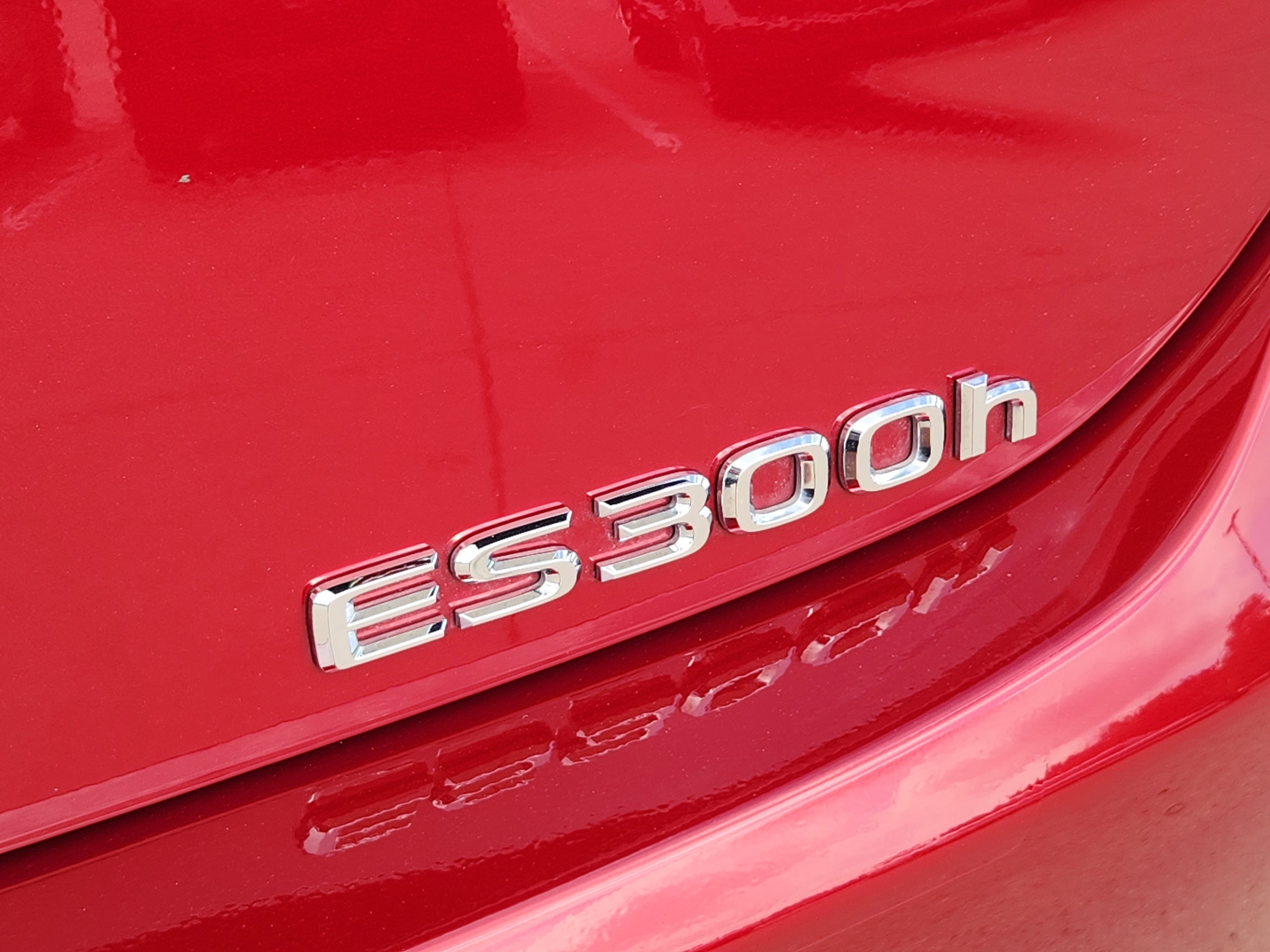 Used 2025 Lexus ES 300h w/ Premium Package image 13