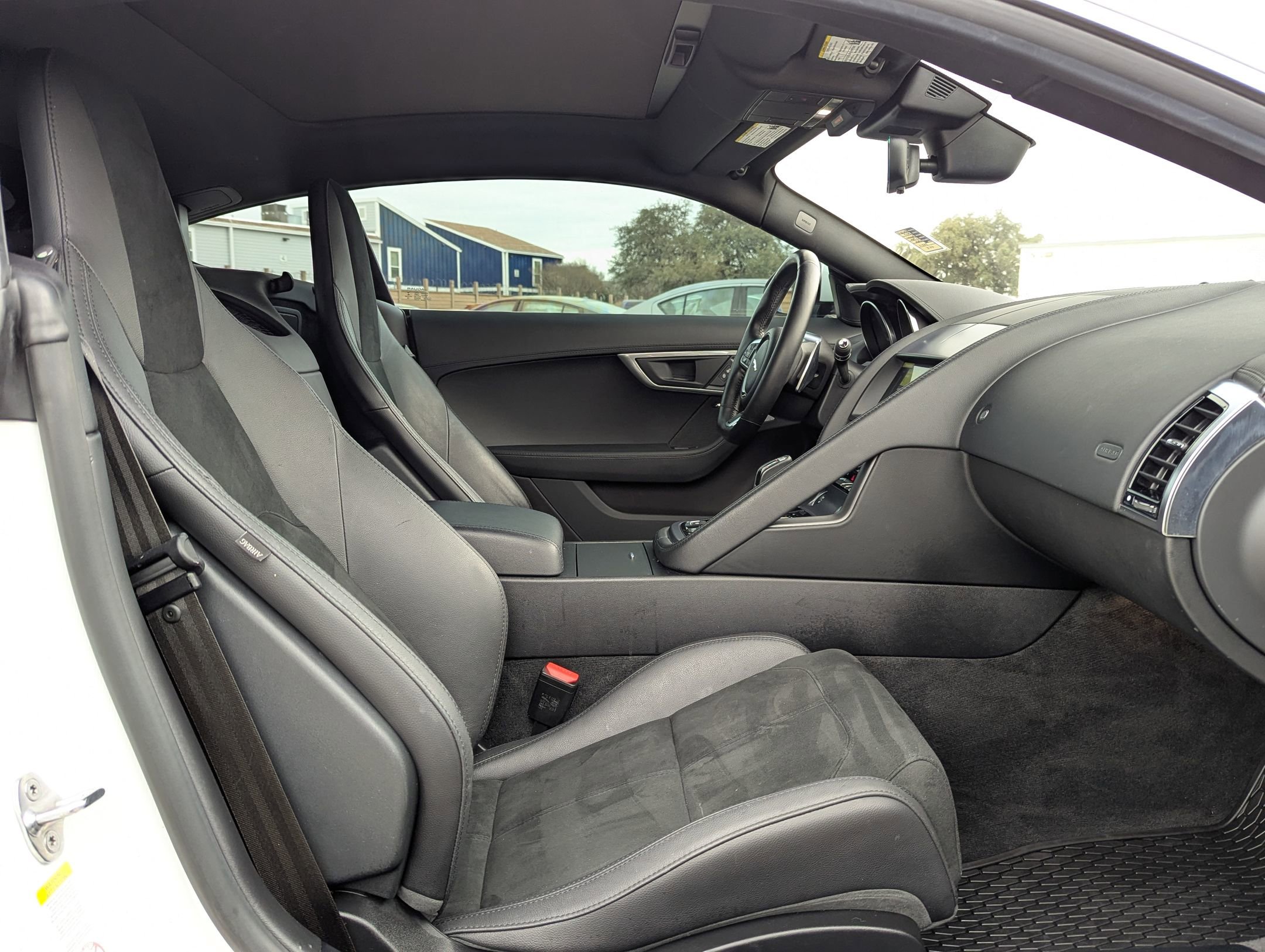 Used 2019 Jaguar F-TYPE Coupe image 24